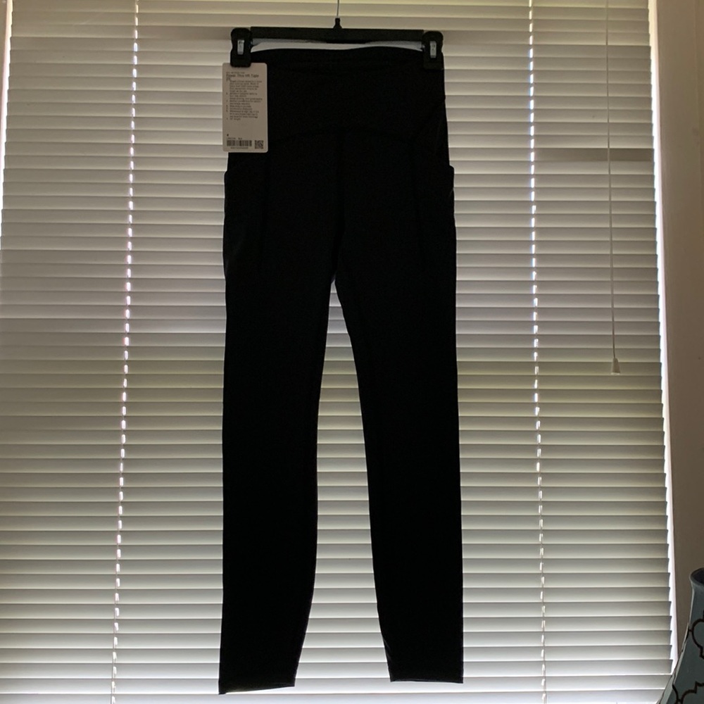 COPY - Lululemon Power Thru HR Tight 25”, Size 4, Black